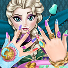 Làm móng tay cho Elsa.